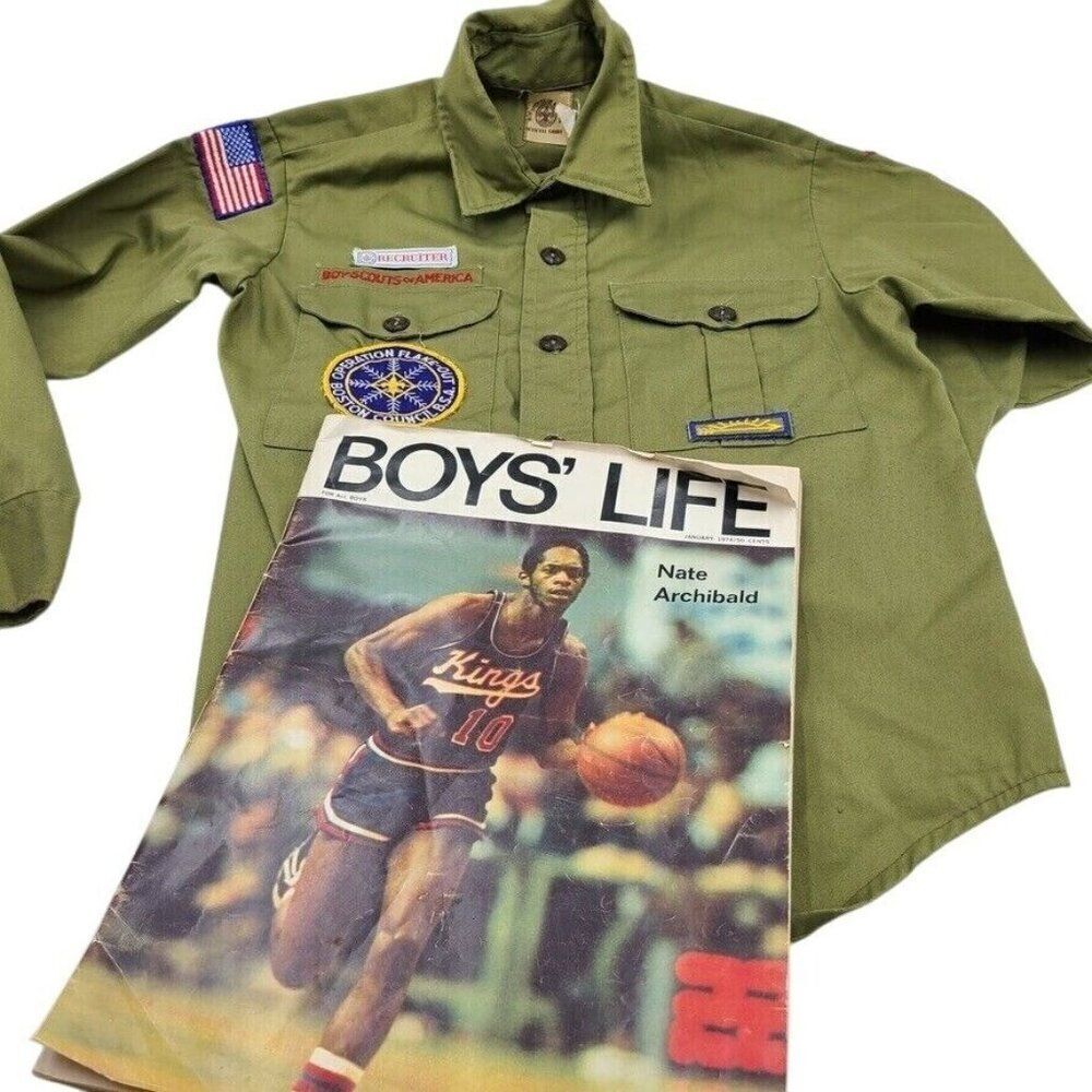 Vintage 70s Boy Scouts America Green Shirt Boys Life Book Recruiter Badge Boston